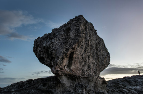 Massive boulder in the Bahamas deposited by a killer storm